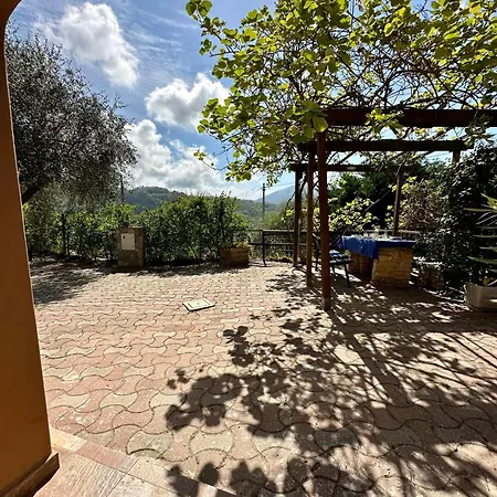 Apartment Hostdomus - Arcobaleno Bardino Vecchio