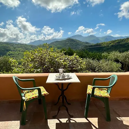 Hostdomus - Arcobaleno Apartment *